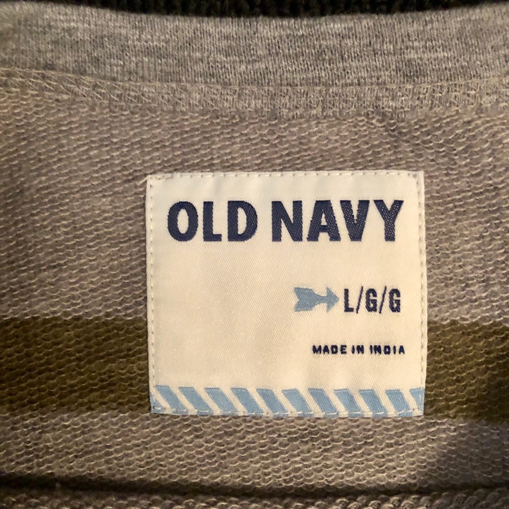 Old Navy Men’s sweat material shirt - Picture 2 of 2